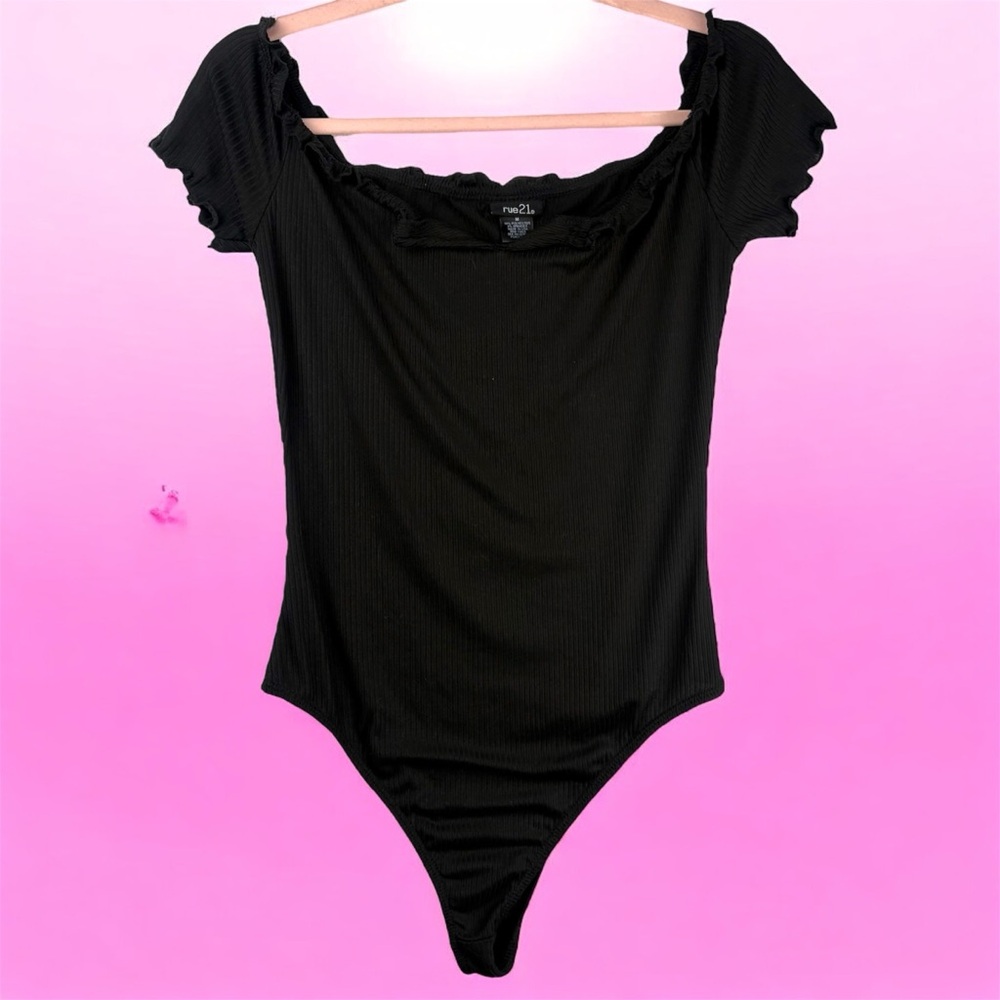 Rue 21 Black Ruffled Off-Shoulder Bodysuit - Medium Grunge Punk Piratecore